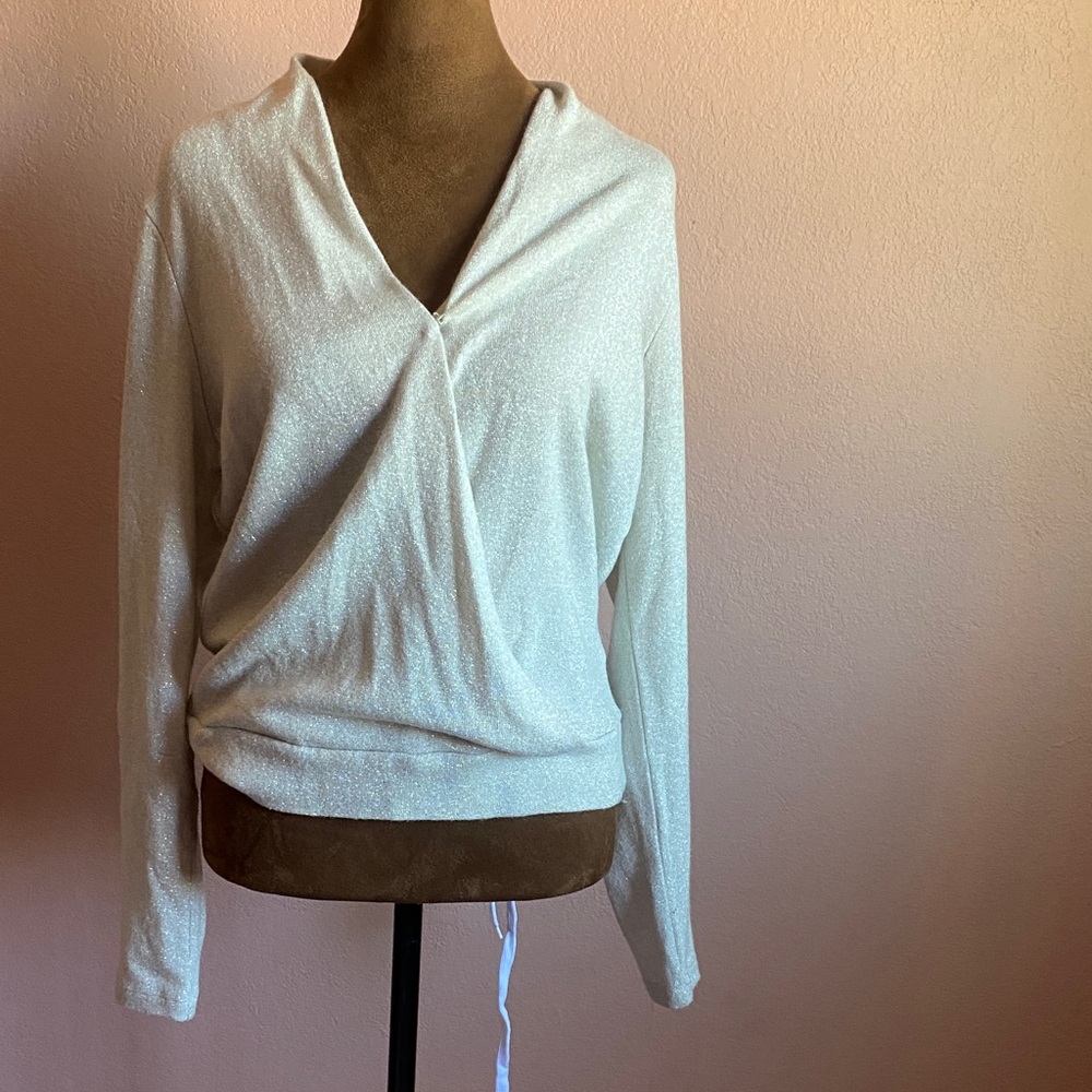BANANA REPUBLIC Cream V-Neck Top